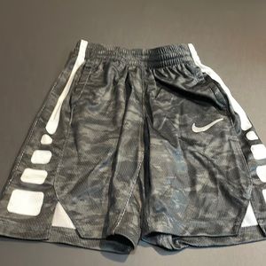 Boys Nike Microfiber Shorts w/Waistband & Drawstring, Size M, Black/Grey Camo